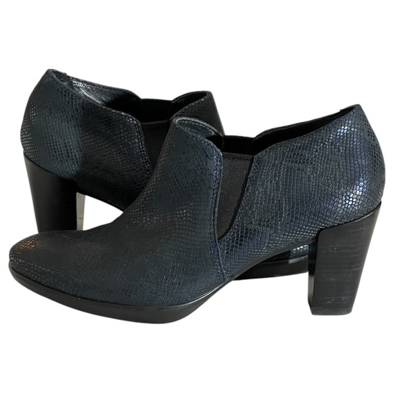 ECCO DANISH DESIGN SHAPE 55 PLATEAU STACK BLUE SNAKESKIN BOOTIE SZ 35  4/4 1/2 - Picture 1 of 16